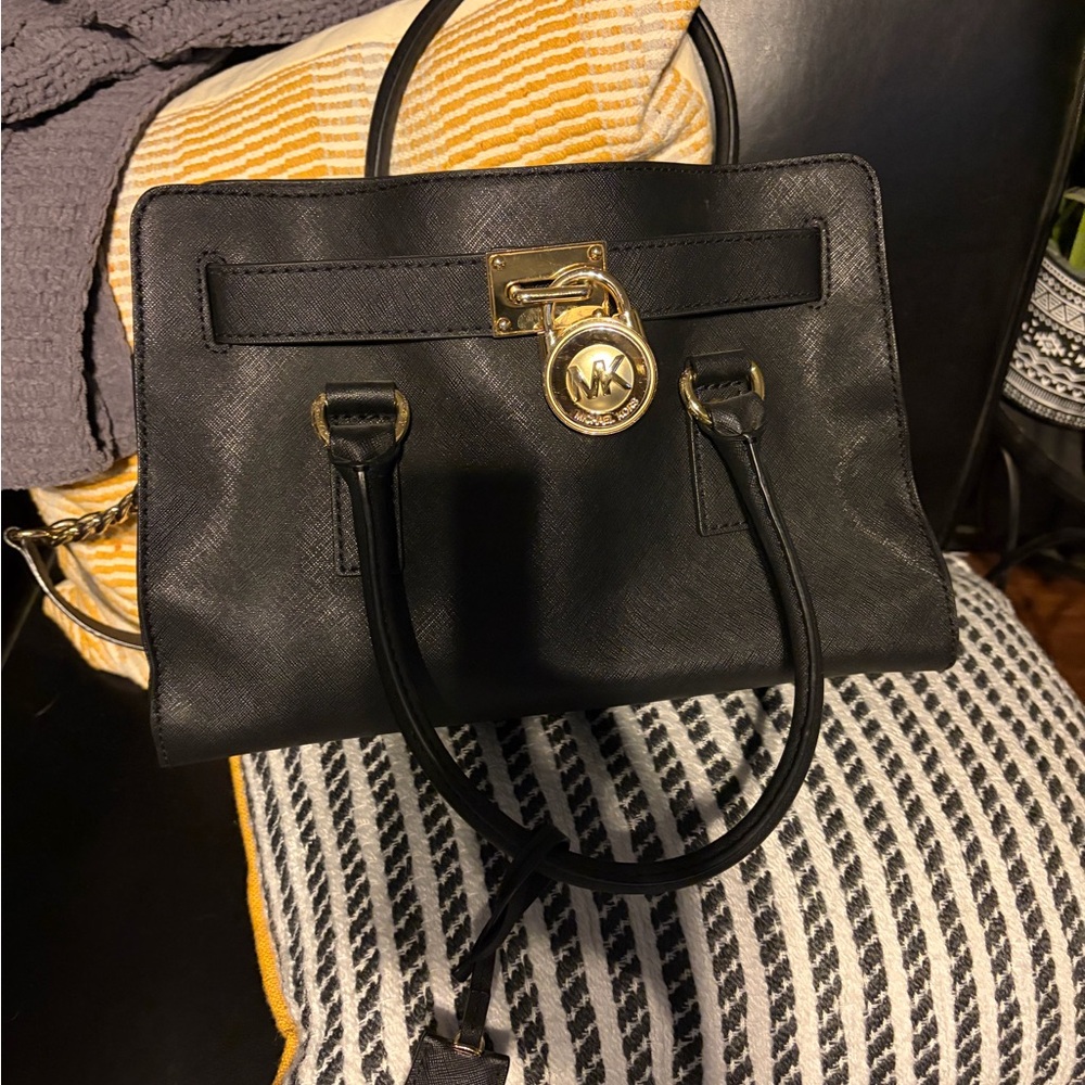 Chic Black Michael Kors Satchel